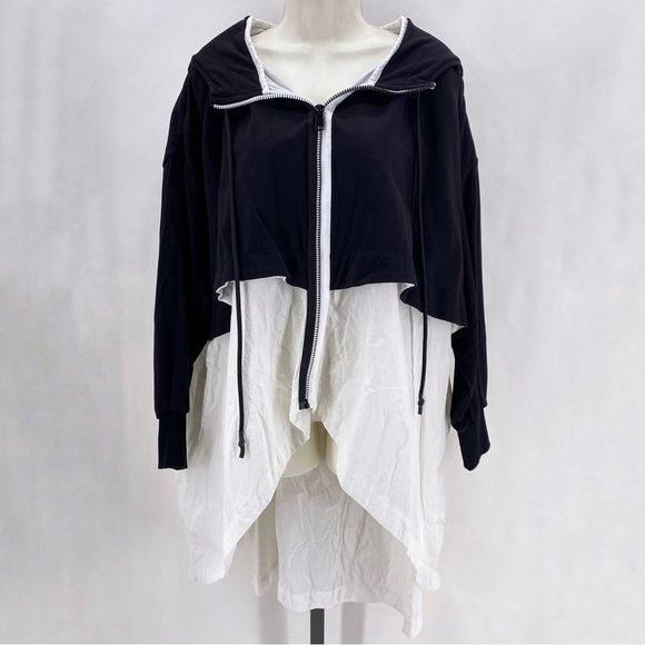 Link black & white zip up jacket - Picture 1 of 10
